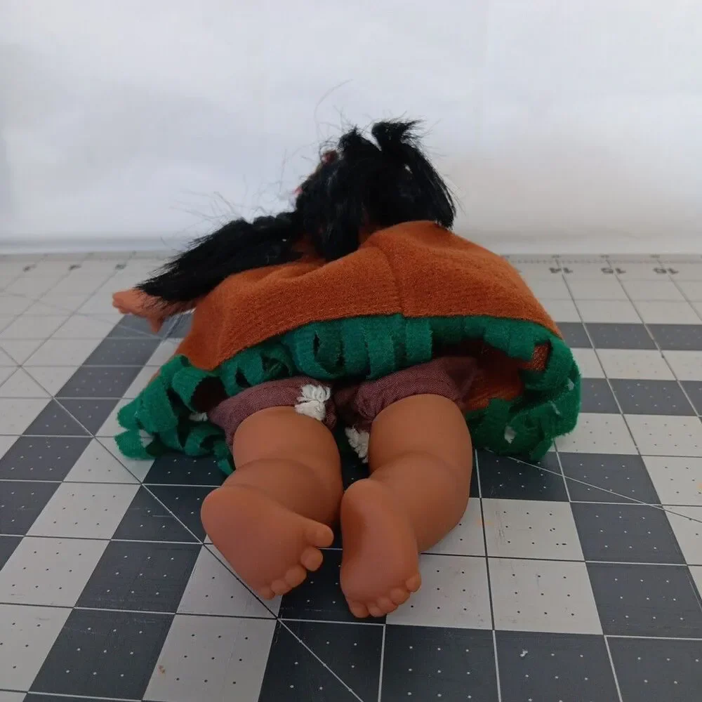GiGo Teepee Tots Palm Pals Doll Been Bag Indigenous Baby First People Sweet Face
